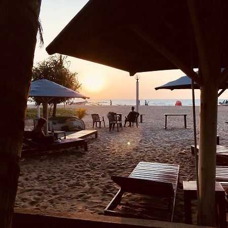 Lanka Beach Hotel Ettukala Экстерьер фото