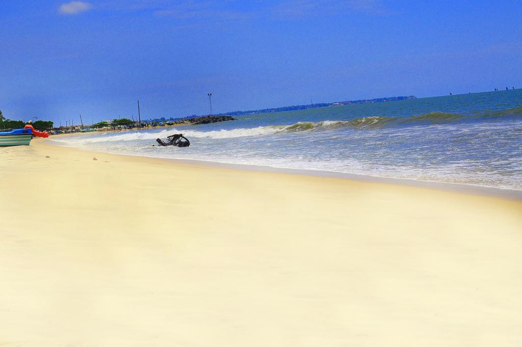 Lanka Beach Hotel Ettukala Экстерьер фото