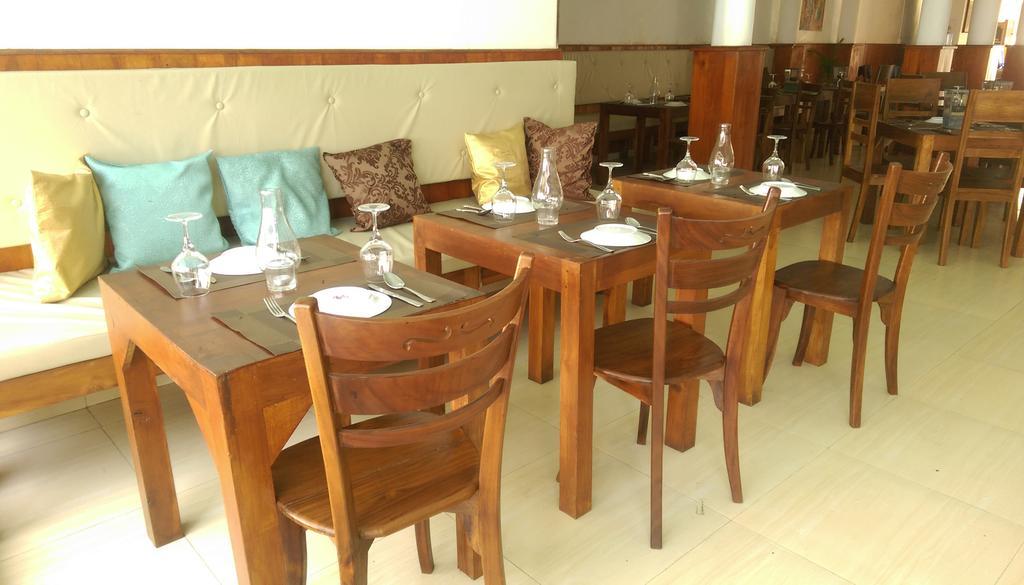 Lanka Beach Hotel Ettukala Экстерьер фото