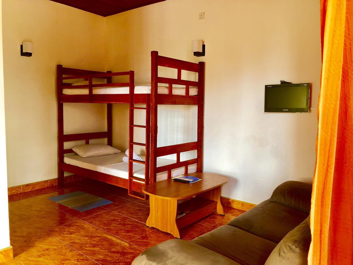 Lanka Beach Hotel Ettukala Экстерьер фото