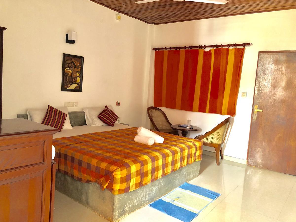 Lanka Beach Hotel Ettukala Экстерьер фото
