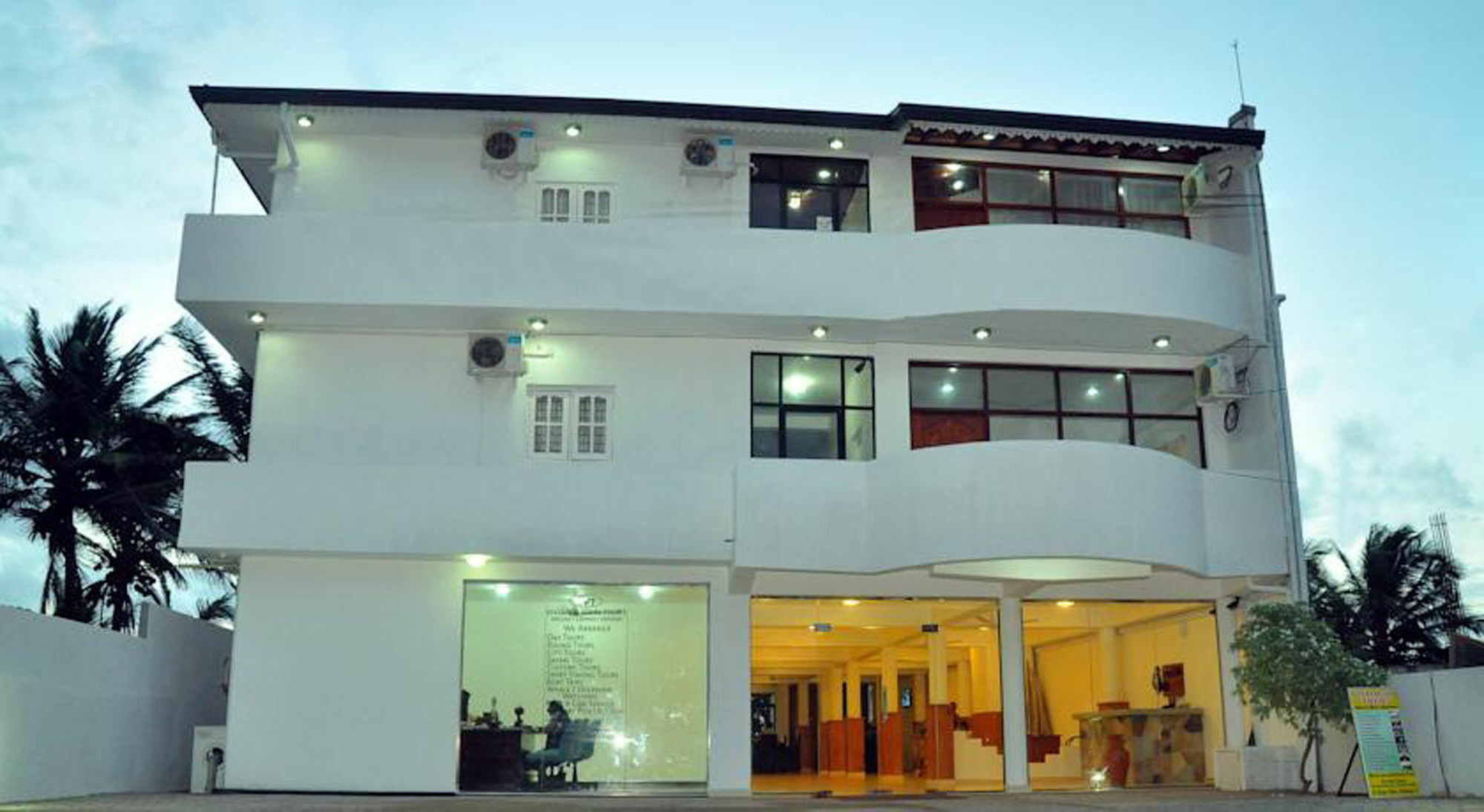 Lanka Beach Hotel Ettukala Экстерьер фото